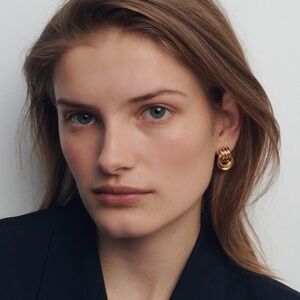 Heaven Mayhem Baby Knot Gold Plated Earrings BNWT